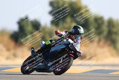 media/Jan-14-2024-SoCal Trackdays (Sun) [[2e55ec21a6]]/Turn 7 (140pm)/